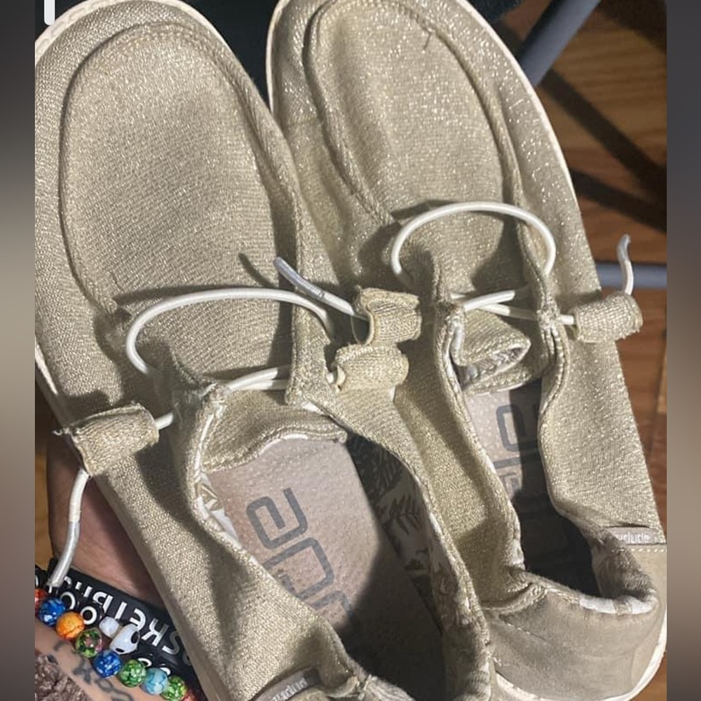 hey dudes! size 6